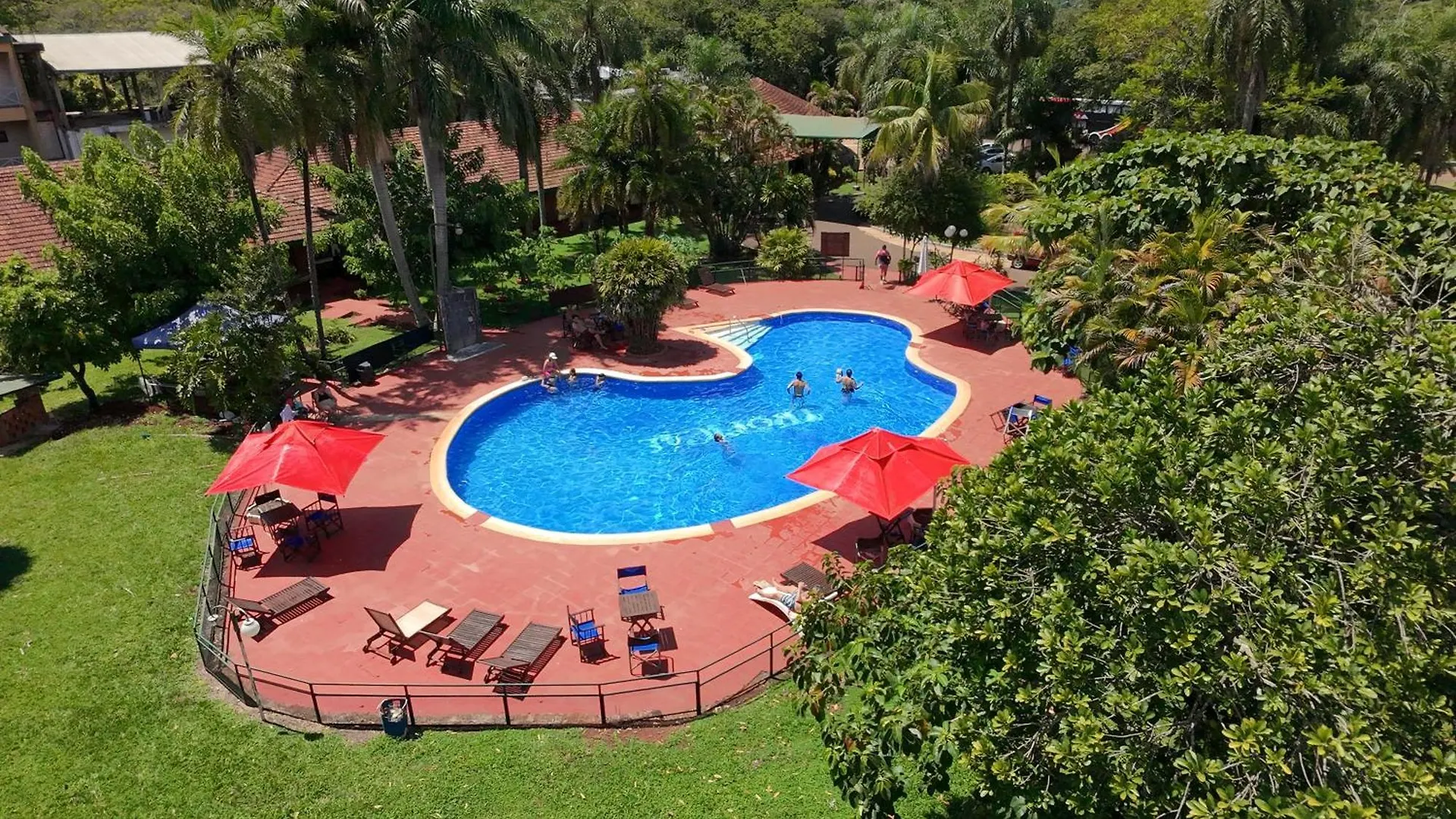 4 Hoteles cerca del Aeropuerto en Selva Iryapú, Puerto Iguazú