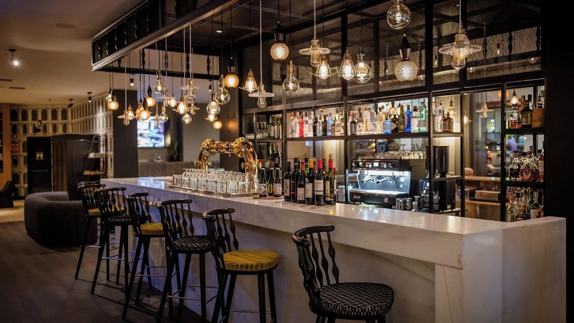 Dónde Alojarse en Malasaña: 5 Hoteles con Spa