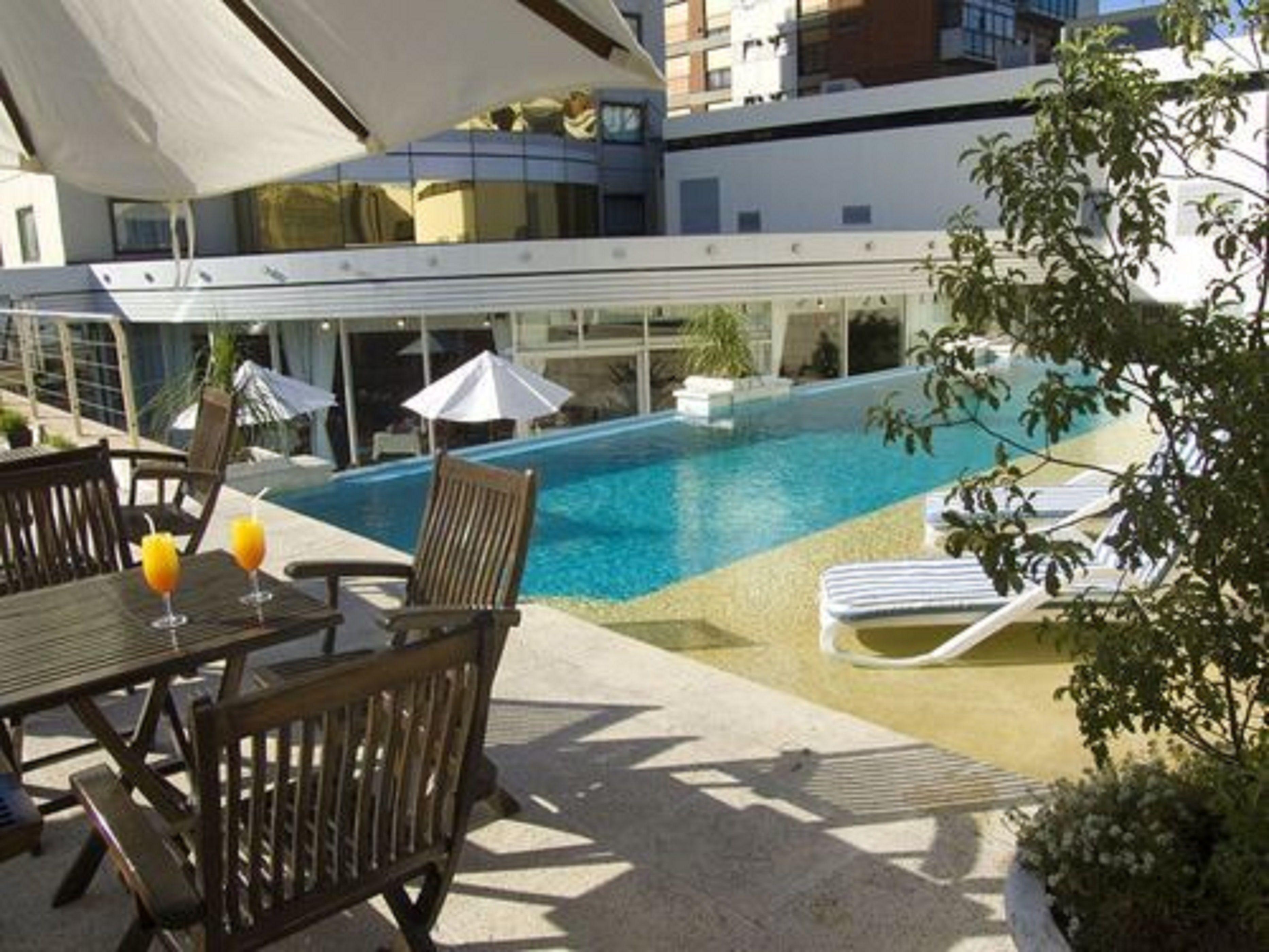 15 Hoteles Cerca del Jardín Botánico Thais con Fácil Acceso
